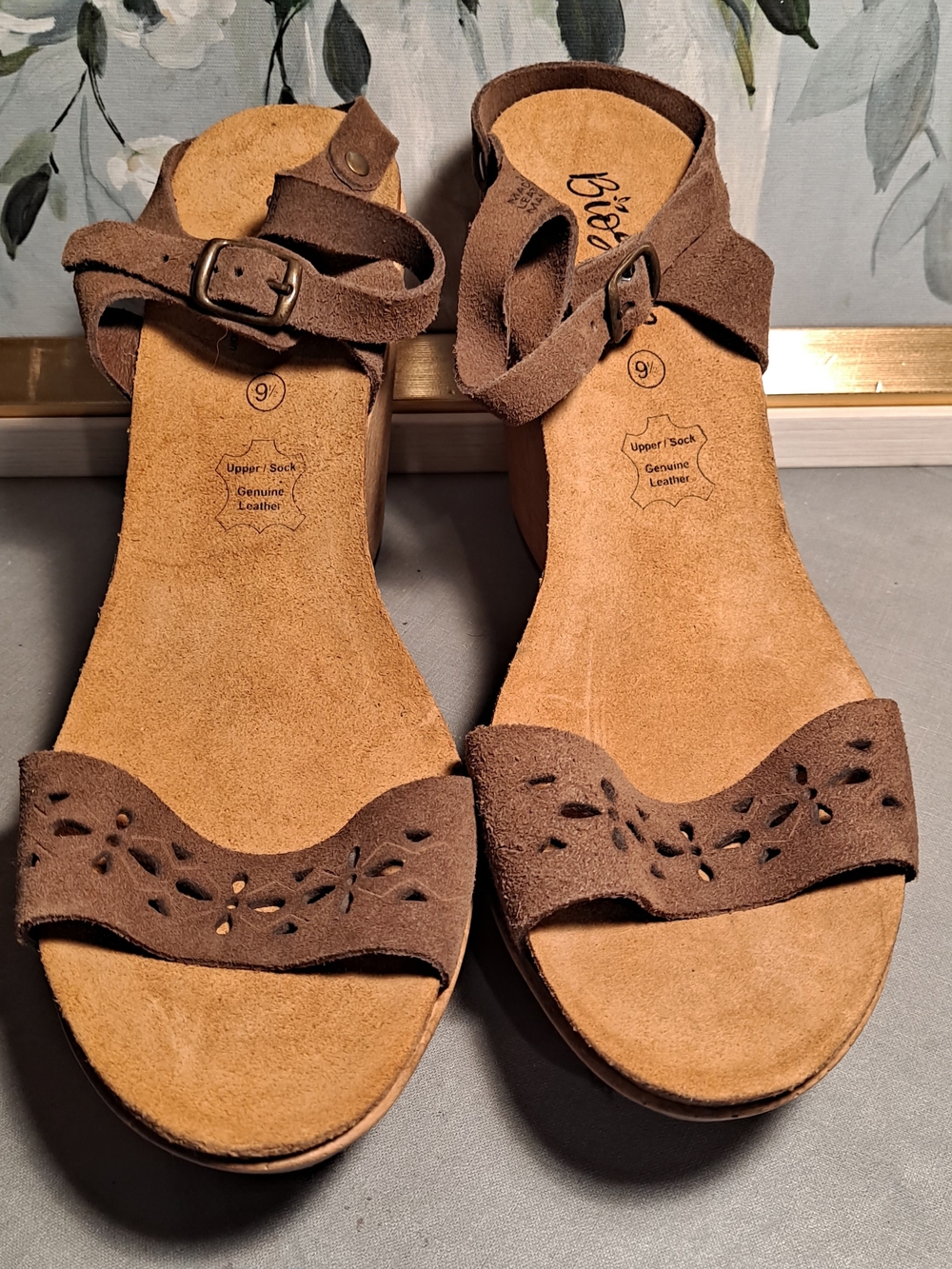 Biostep Spain Taupe Brown Suede Wedge Sandals with Ankle Strap 9.5 NWOT